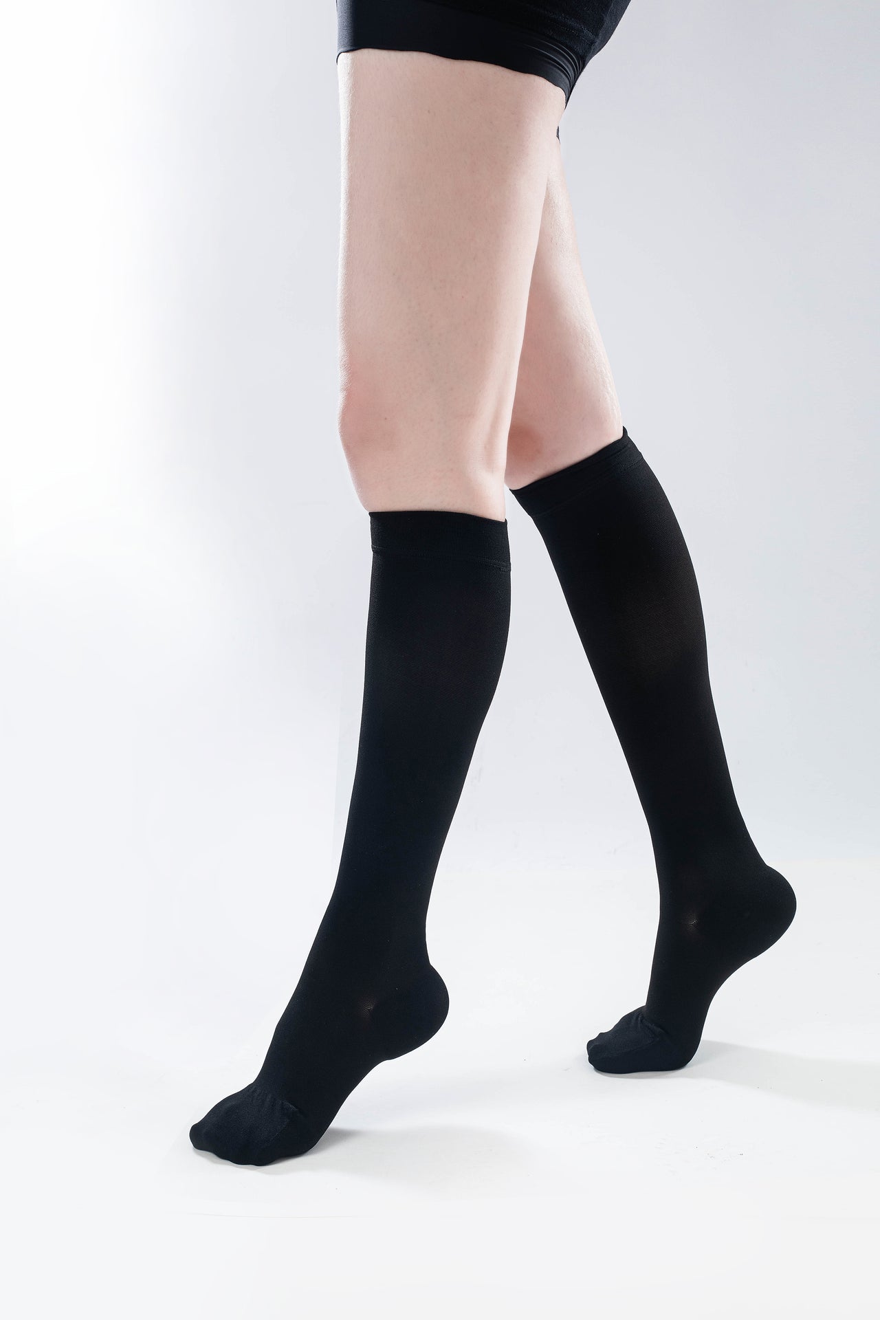 Close Knee Comfylegs™ Compression Socks
